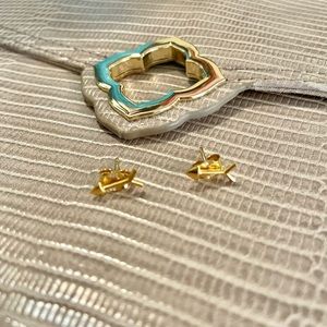 Zoey Arrow Stud Earrings in 18k Yellow Gold Vermeil